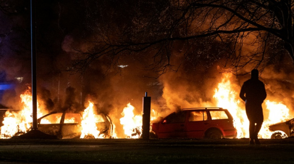 La policía detiene a 26 personas tras una protesta ultraderechista en Suecia