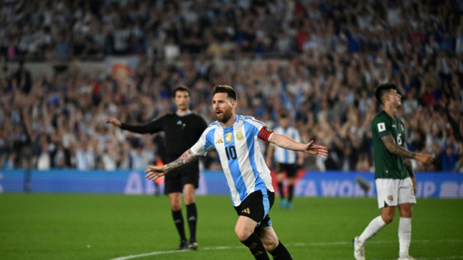 Argentina atropela Bolívia (6-0) com hat-trick de Messi e lidera Eliminatórias