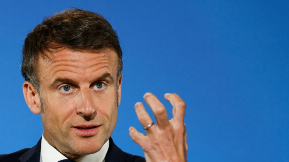 Macron in last-ditch bid to halt EU vote battering