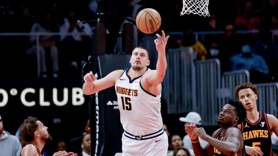 Nba: un super Jokic trascina Denver, Dallas ferma Oklahoma