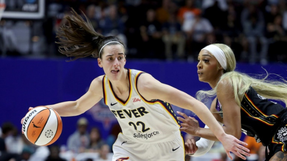 Clark top scores but gives up 10 turnovers in WNBA debut defeat