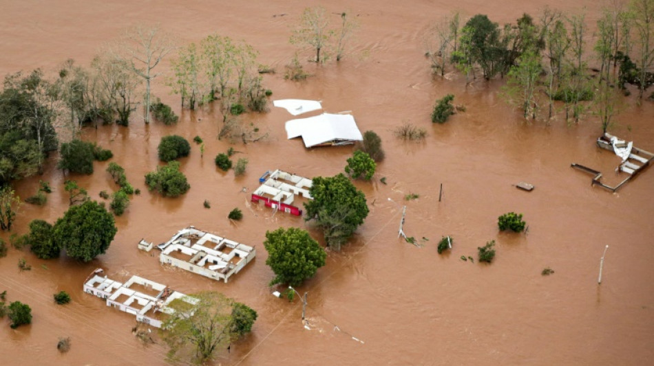 Cyclone leaves 21 dead in southern Brazil