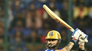 Du Plessis, Kohli help Bengaluru stay in IPL play-off race