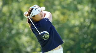 Ryu's birdie streaks give her six shot lead at FM Championship